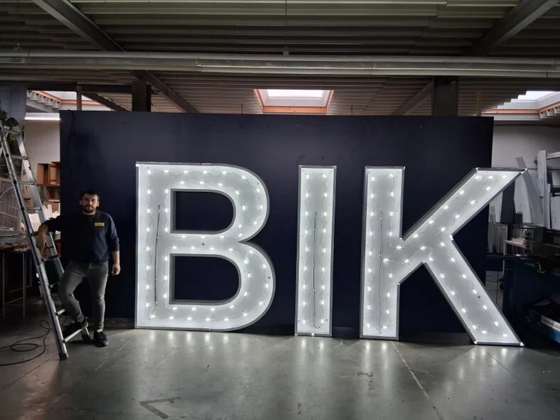 LED-Buchstaben Leuchttest